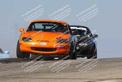 media/Oct-26-2025-CalClub SCCA (Sun) [[8ce1e69566]]/Group 5/Grapevine/